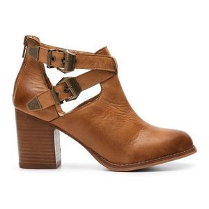 Leather tan booties with strap - fall boots!
